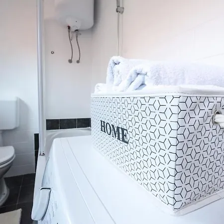 Comfort House With Big Terrace Apartament